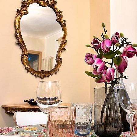 Al Bicerin Apartment, In Historical Center Of Torino Eksteriør billede