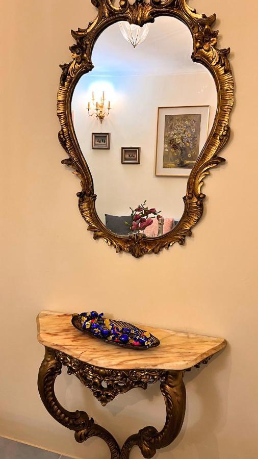 Al Bicerin Apartment, In Historical Center Of Torino Eksteriør billede